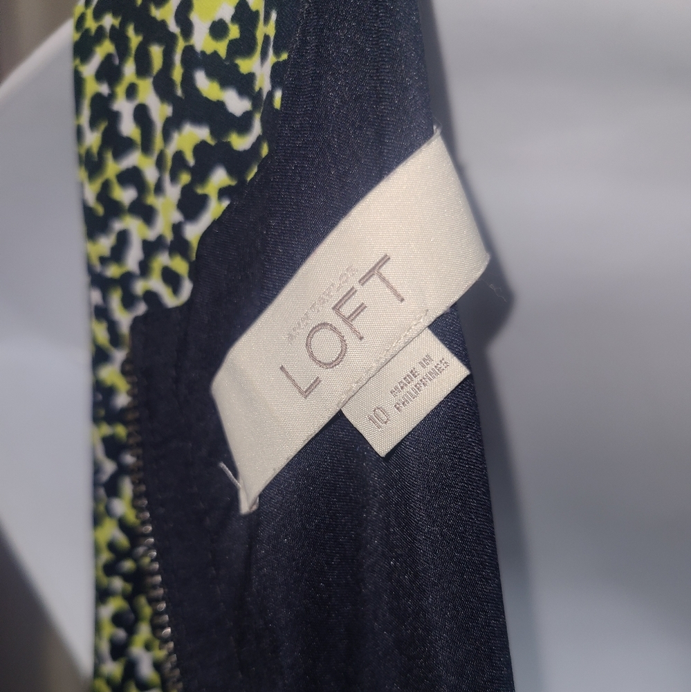 Loft Dress - Picture 5 of 6